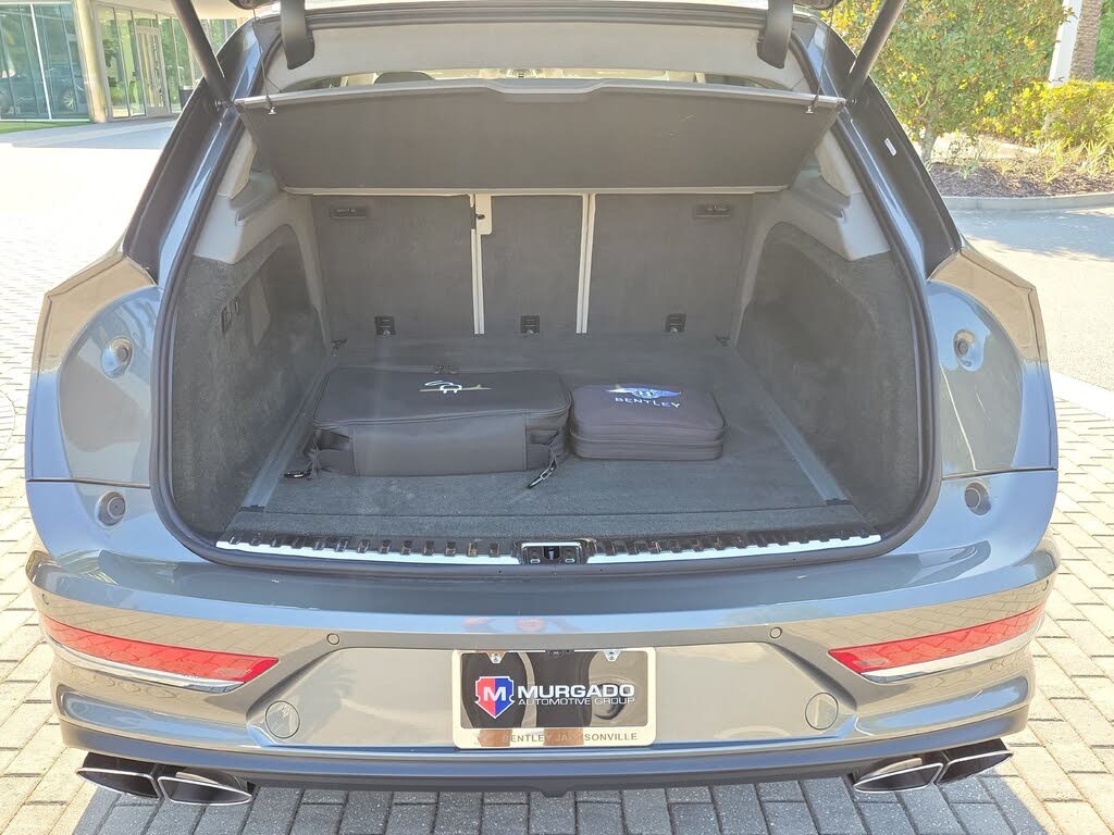 2023 Bentley Bentayga Hybrid AWD photo 15