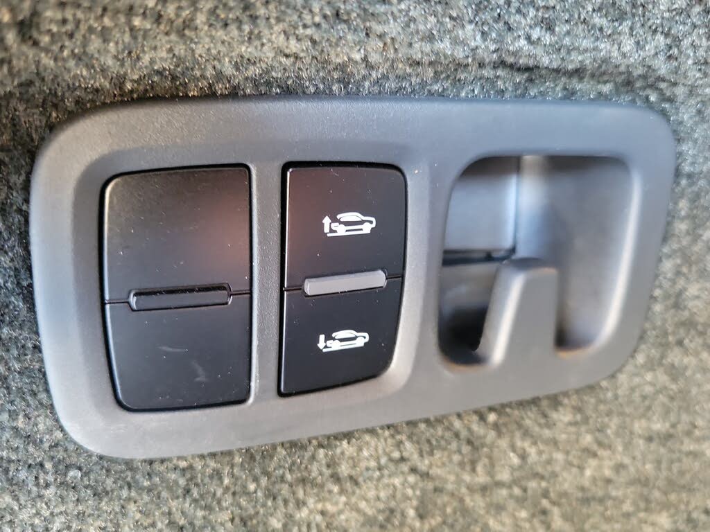 2023 Bentley Bentayga Hybrid AWD photo 16