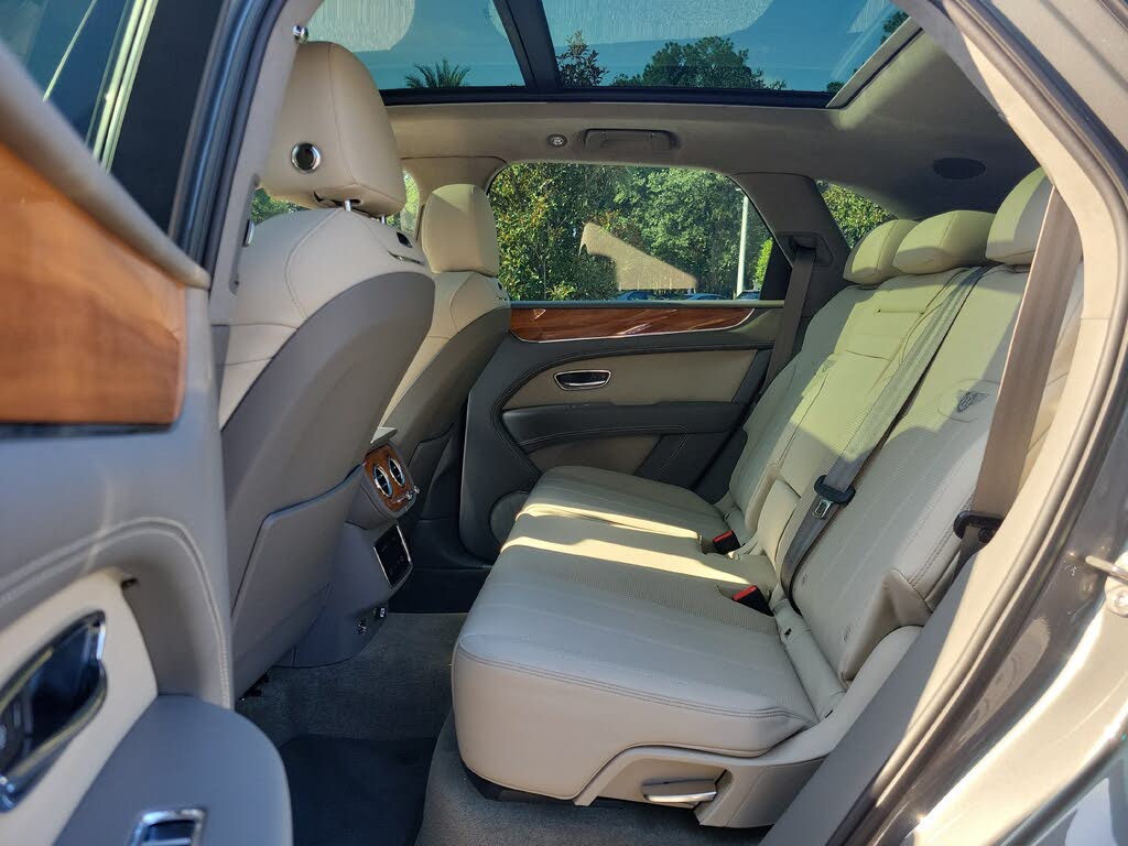 2023 Bentley Bentayga Hybrid AWD photo 20