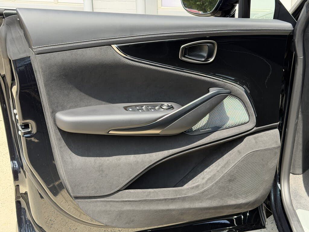 2026 Aston Martin DBX S AWD photo 23