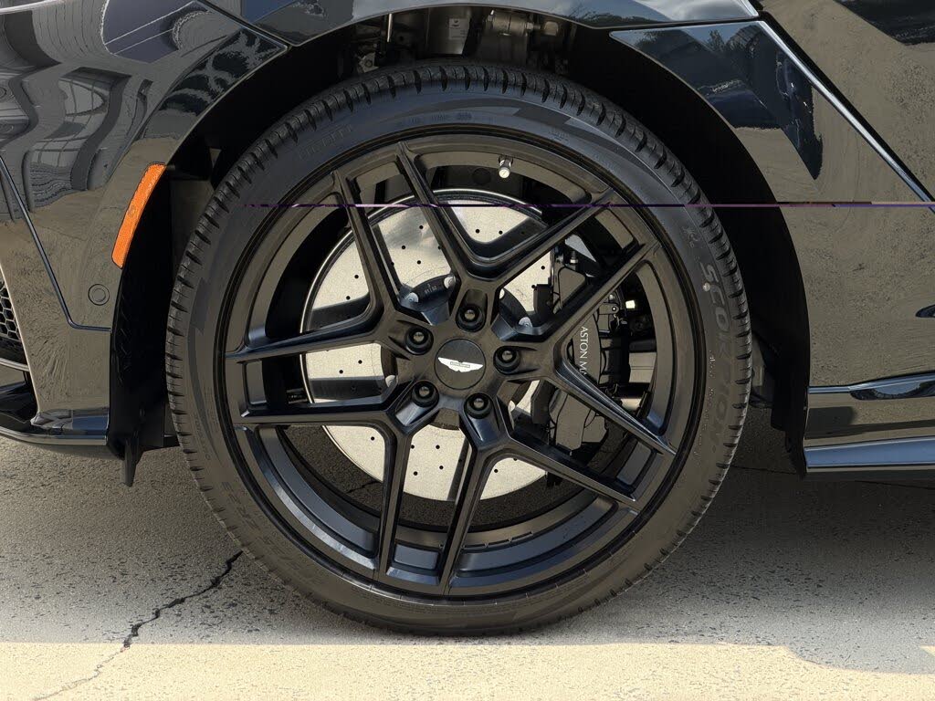 2026 Aston Martin DBX S AWD photo 4