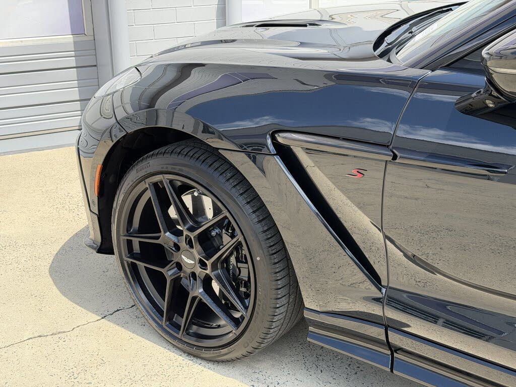 2026 Aston Martin DBX S AWD photo 9