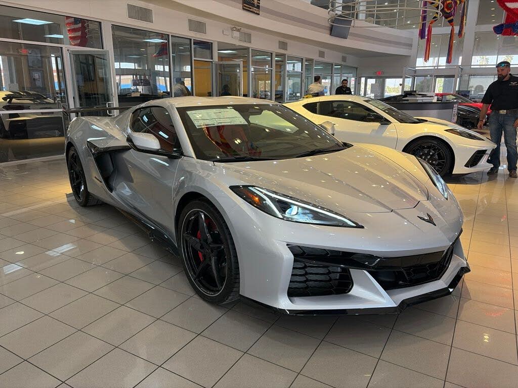 2027 Chevrolet Corvette Z06 1LZ Coupe RWD - $129,450