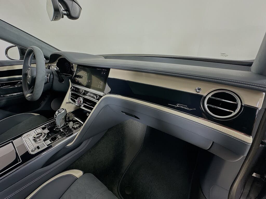2026 Bentley Flying Spur Speed AWD photo 2