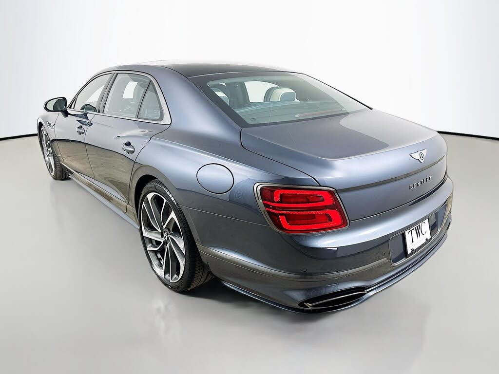 2026 Bentley Flying Spur Speed AWD photo 3