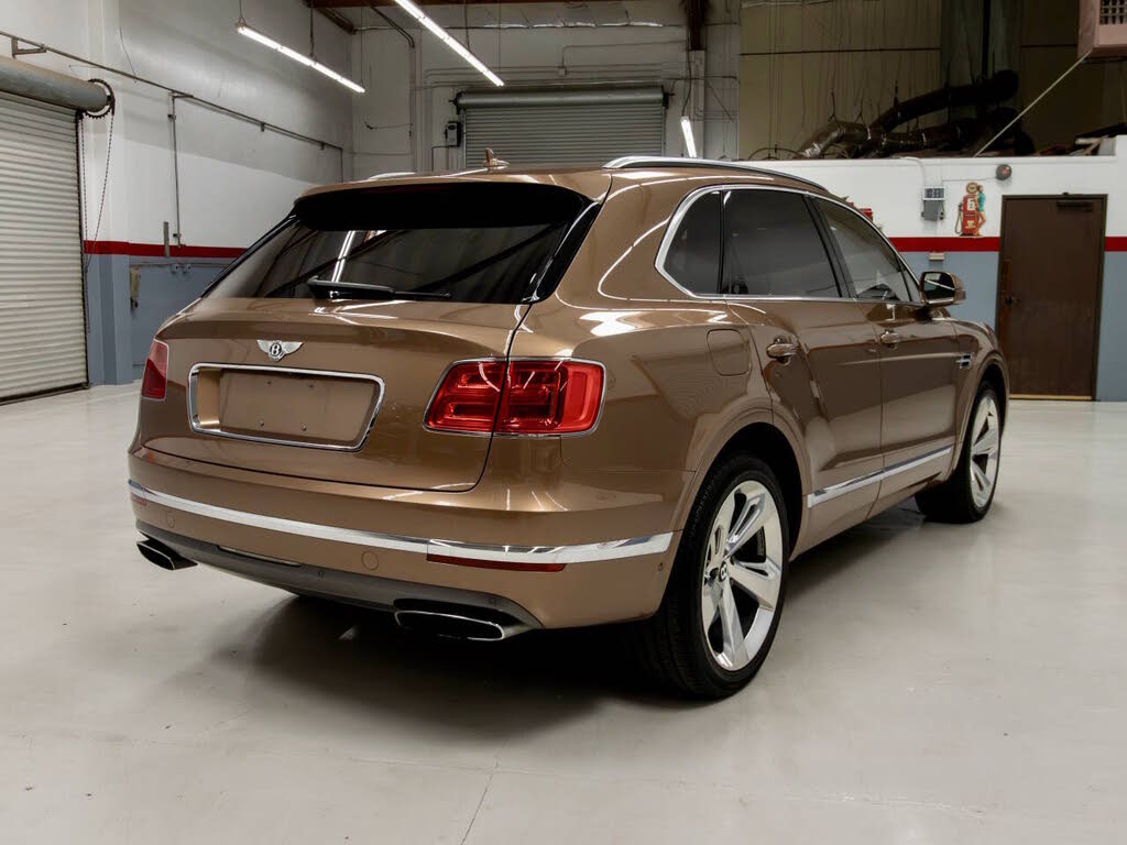 2017 Bentley Bentayga W12 AWD photo 5