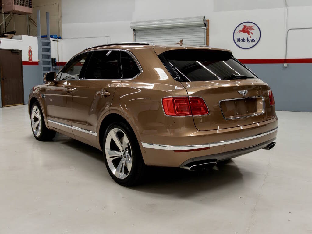 2017 Bentley Bentayga W12 AWD photo 6