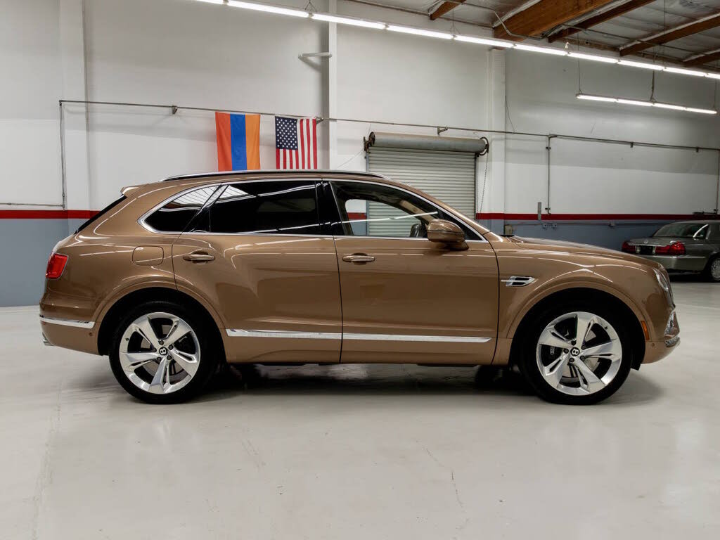 2017 Bentley Bentayga W12 AWD photo 7