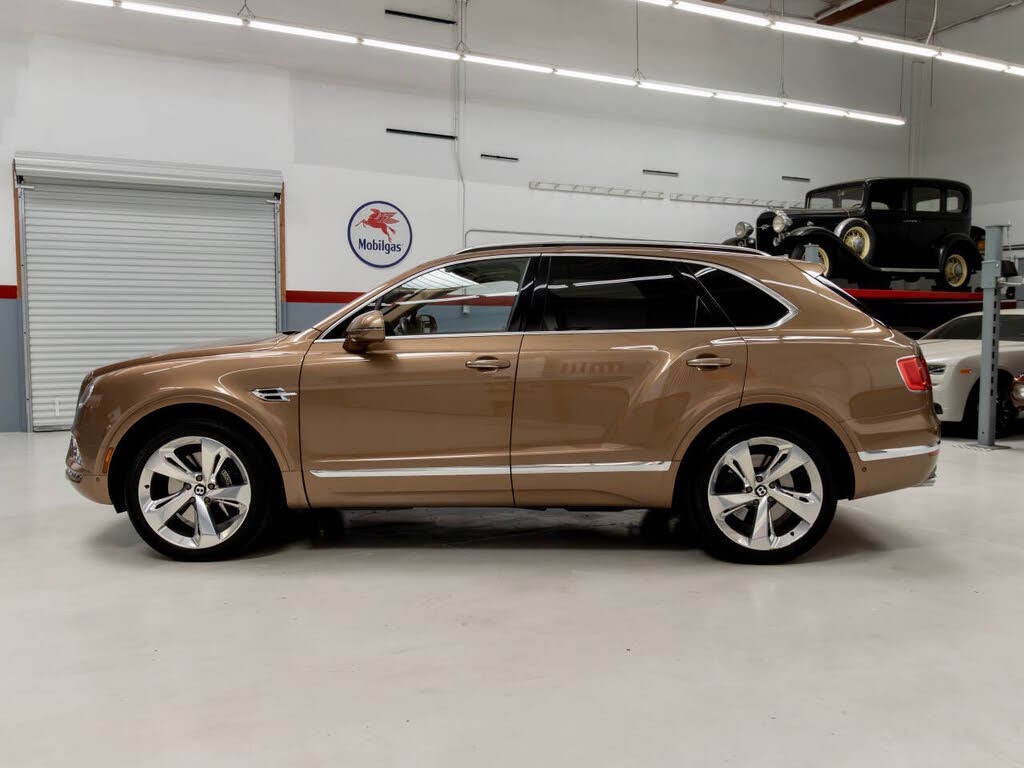 2017 Bentley Bentayga W12 AWD photo 8