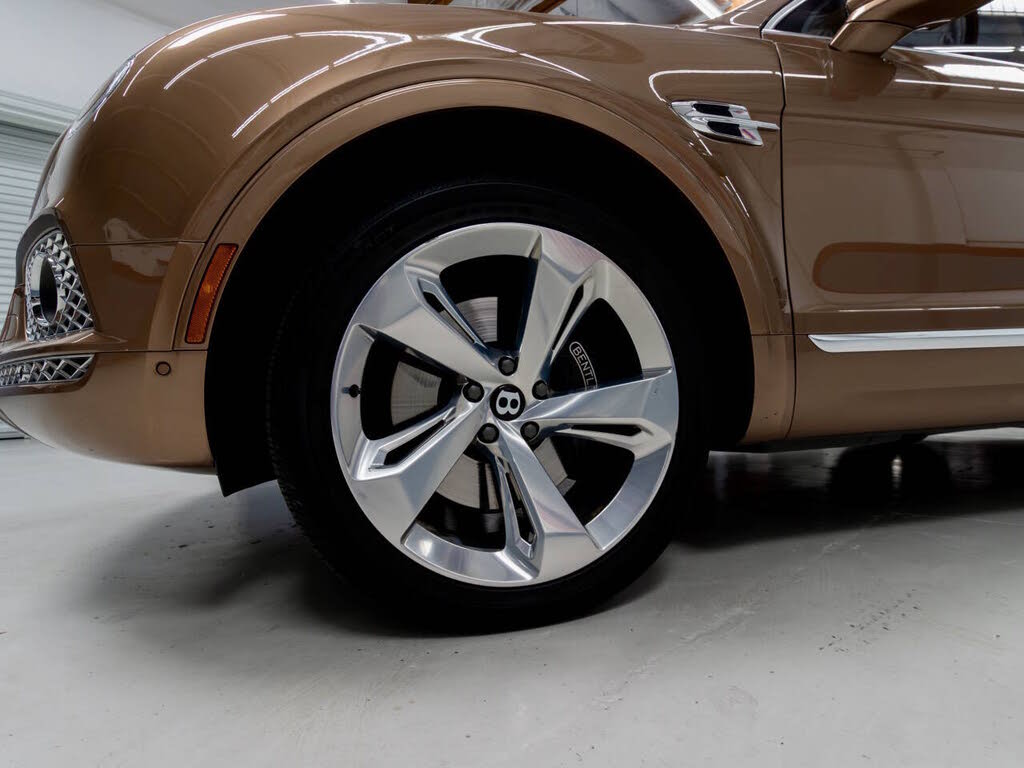 2017 Bentley Bentayga W12 AWD photo 9
