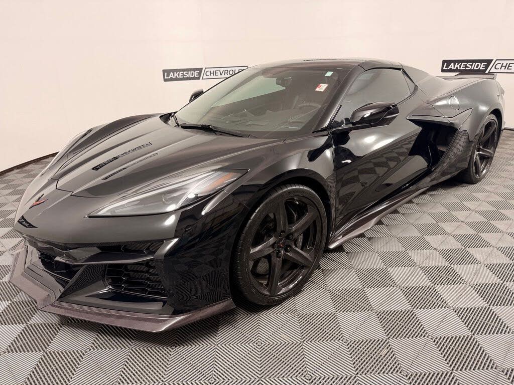 2023 Chevrolet Corvette Z06 3LZ Convertible RWD photo 3