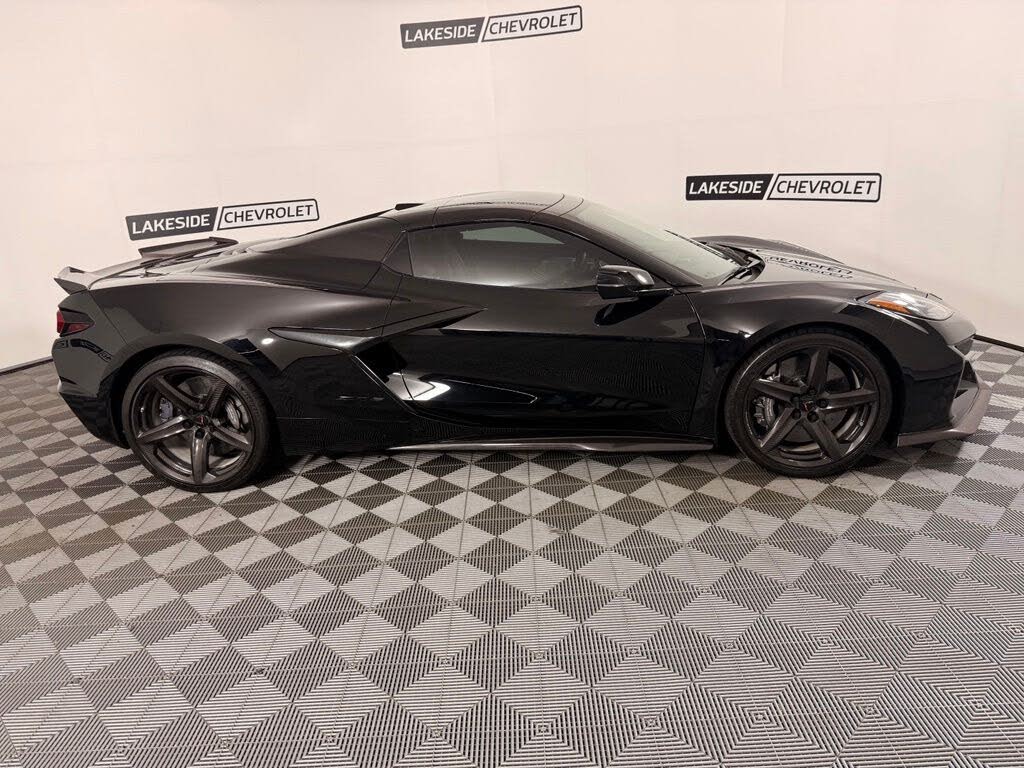 2023 Chevrolet Corvette Z06 3LZ Convertible RWD photo 9