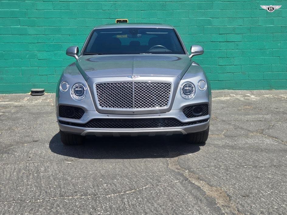 2018 Bentley Bentayga W12 Signature Edition AWD photo 2