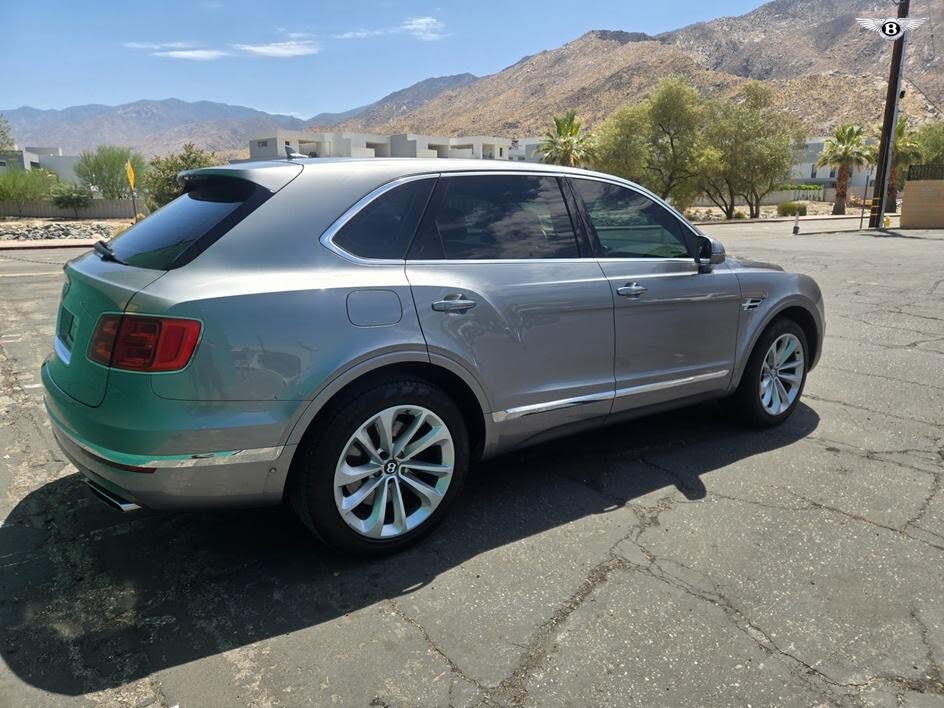 2018 Bentley Bentayga W12 Signature Edition AWD photo 6