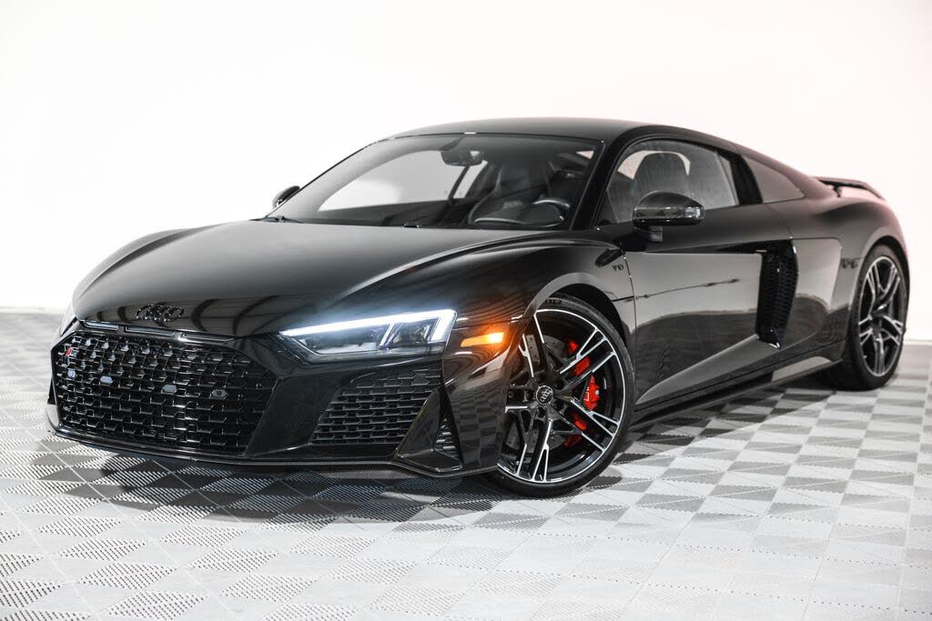 2020 Audi R8 quattro V10 Performance Coupe AWD photo 2 of 24