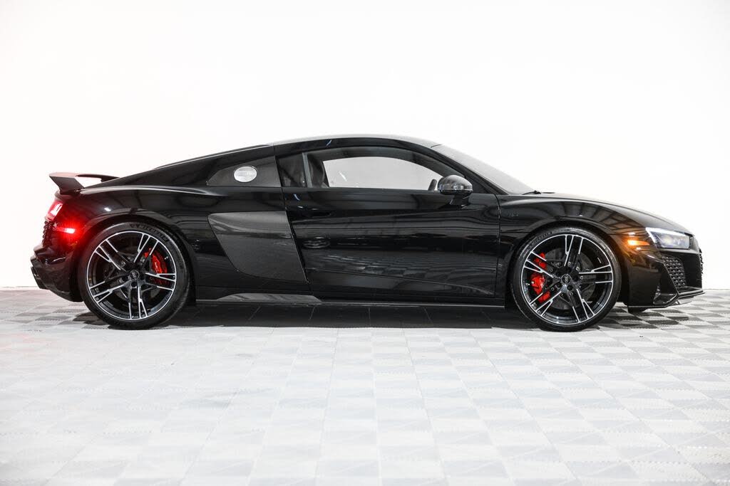 2020 Audi R8 quattro V10 Performance Coupe AWD photo 3 of 24