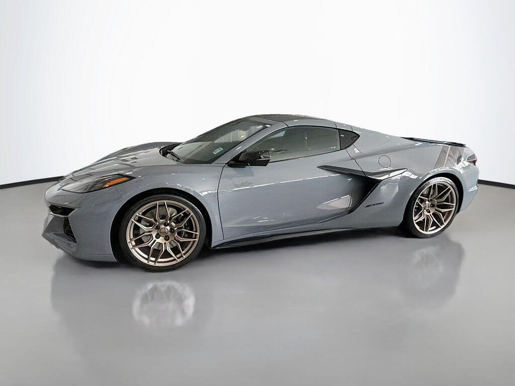 2025 Chevrolet Corvette Z06 3LZ Coupe RWD photo 4
