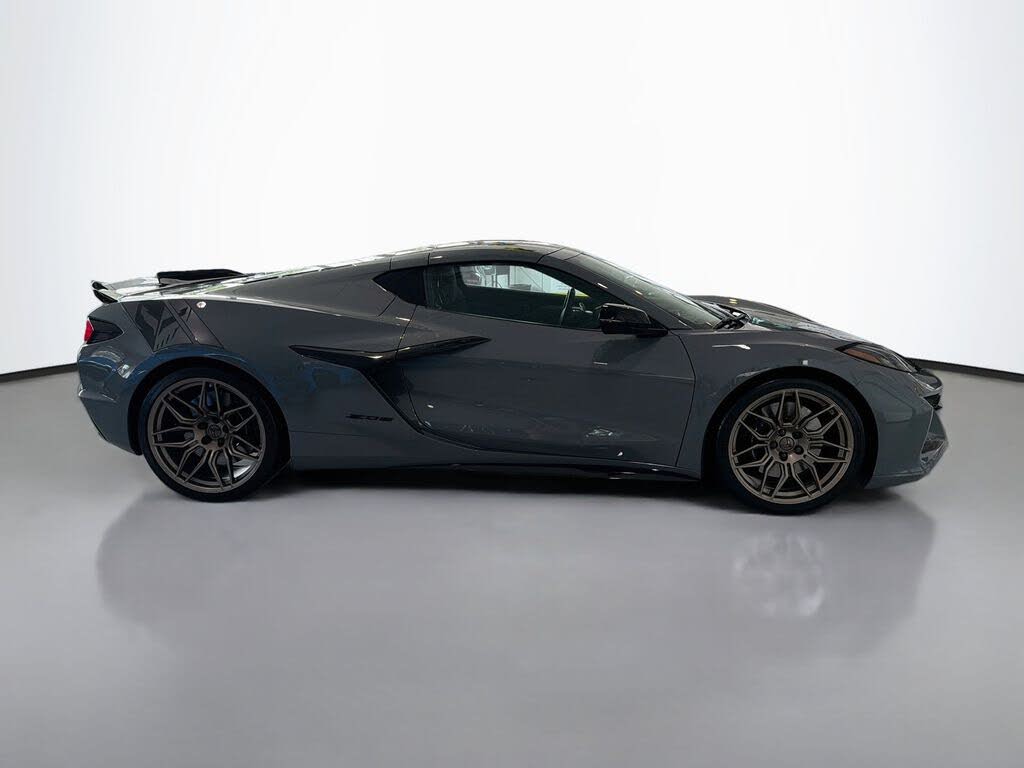2025 Chevrolet Corvette Z06 3LZ Coupe RWD photo 8