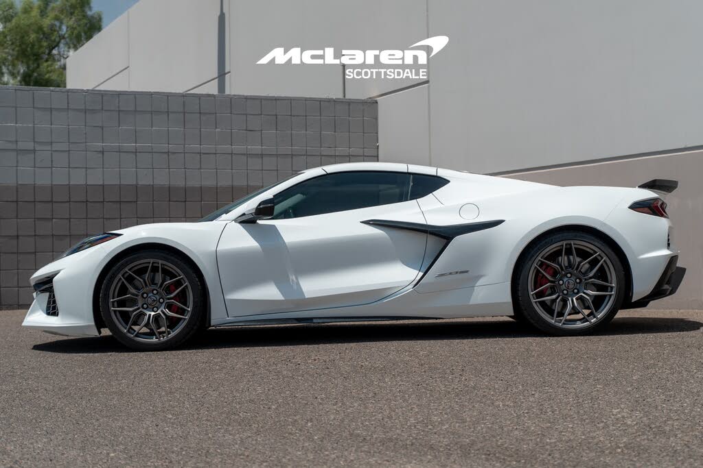 2024 Chevrolet Corvette Z06 3LZ Coupe RWD photo 4
