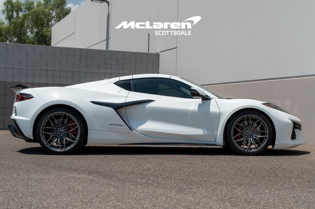 2024 Chevrolet Corvette Z06 3LZ Coupe RWD photo 8