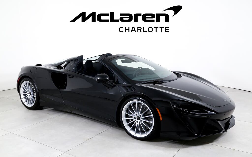 2026 McLaren Artura RWD photo 2