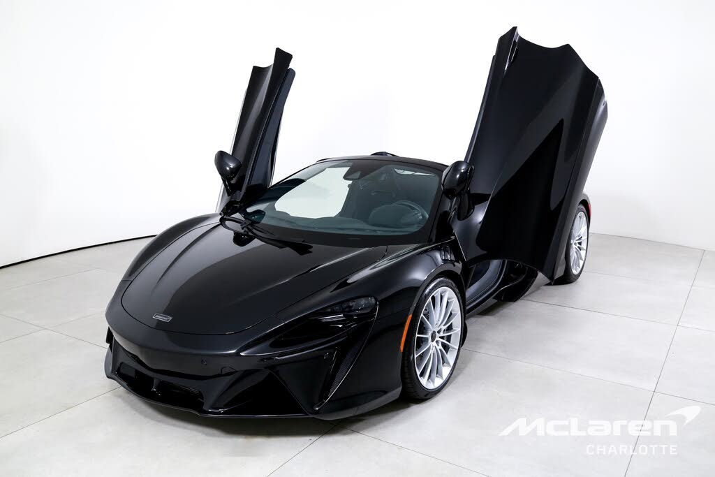2026 McLaren Artura RWD photo 6