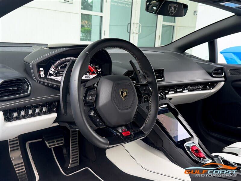 2021 Lamborghini Huracan photo 12