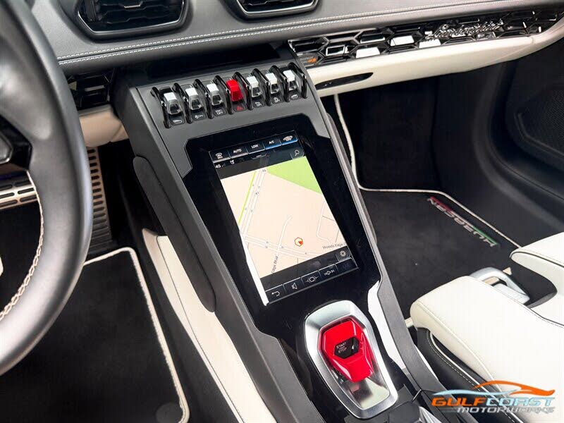 2021 Lamborghini Huracan photo 17