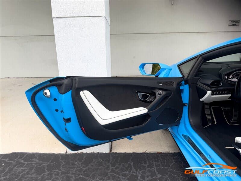 2021 Lamborghini Huracan photo 22