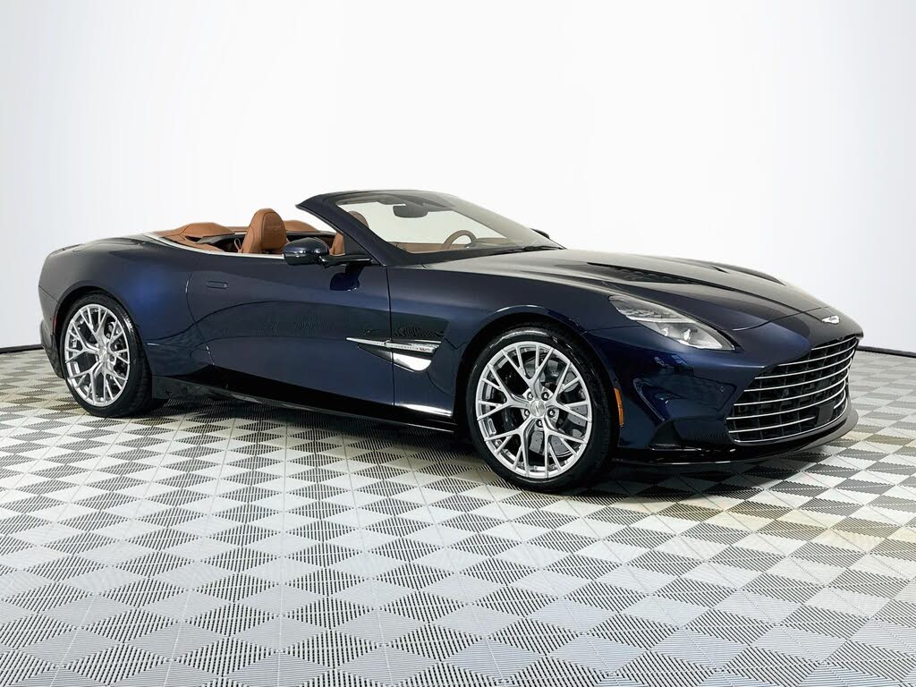 2026 Aston Martin Vanquish Volante RWD photo 3