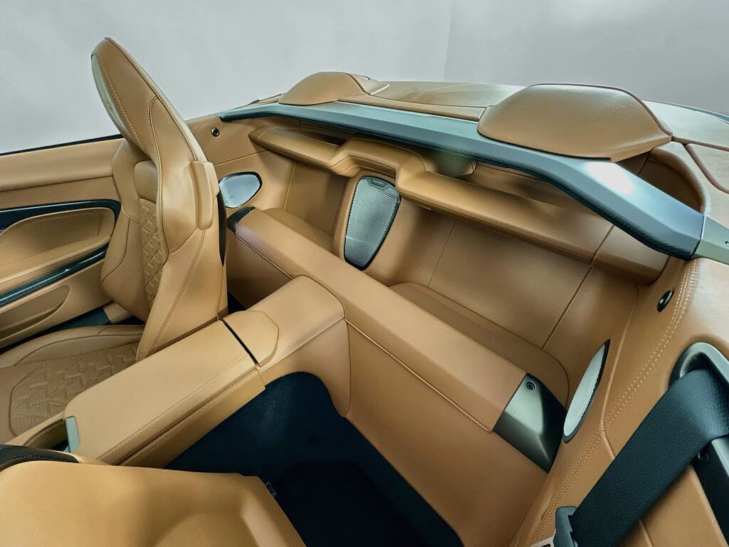 2026 Aston Martin Vanquish Volante RWD photo 23