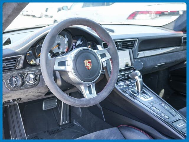 2016 Porsche 911 GT3 Coupe RWD photo 3