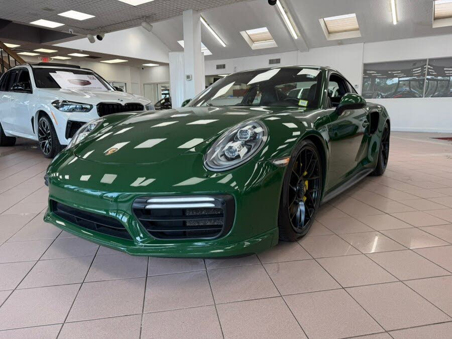 2017 Porsche 911 Turbo Coupe AWD photo 2 of 24