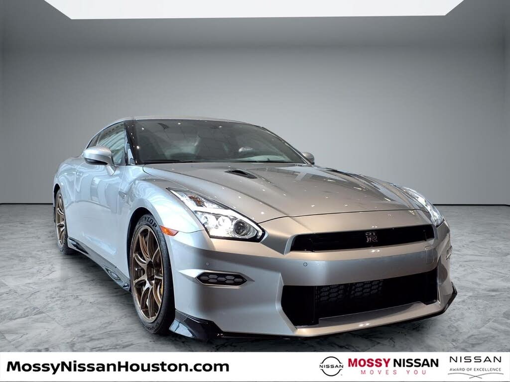 2024 Nissan GT-R T-Spec AWD