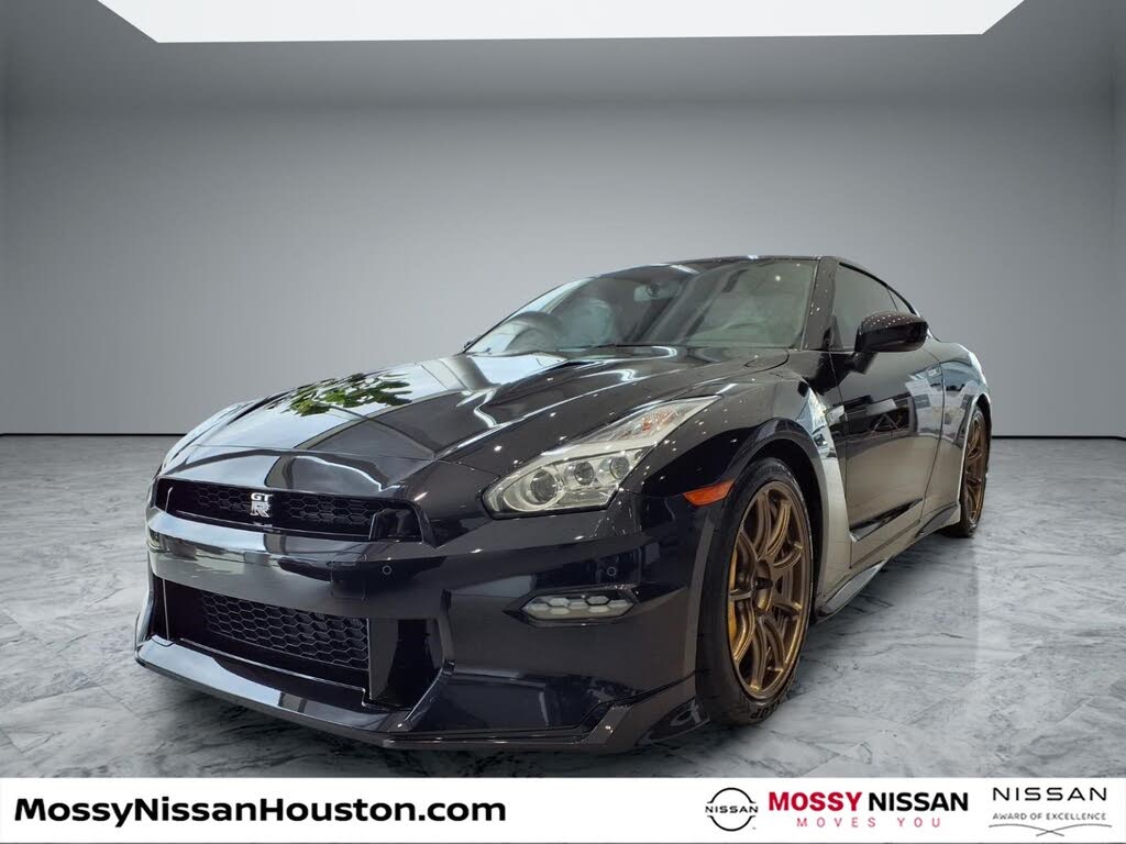 2024 Nissan GT-R T-Spec AWD