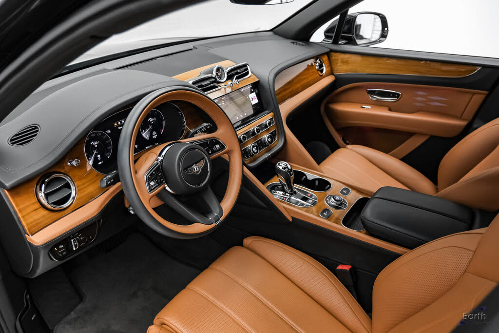 2023 Bentley Bentayga V8 AWD photo 2