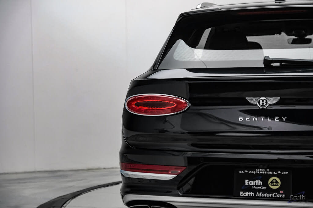 2023 Bentley Bentayga V8 AWD photo 12