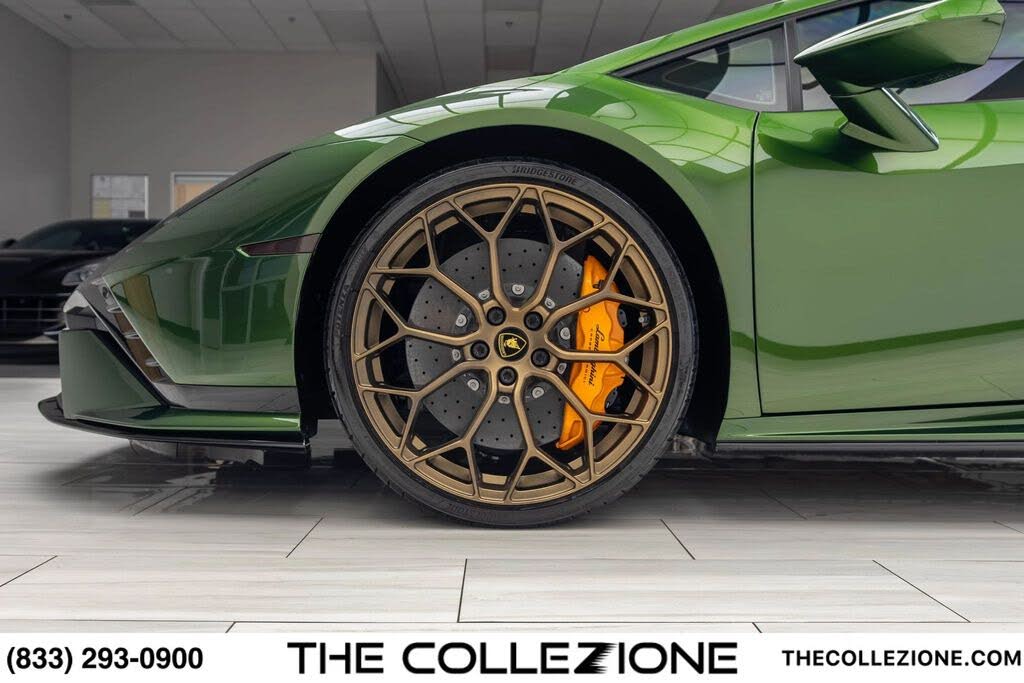 2024 Lamborghini Huracan Tecnica Coupe RWD photo 12