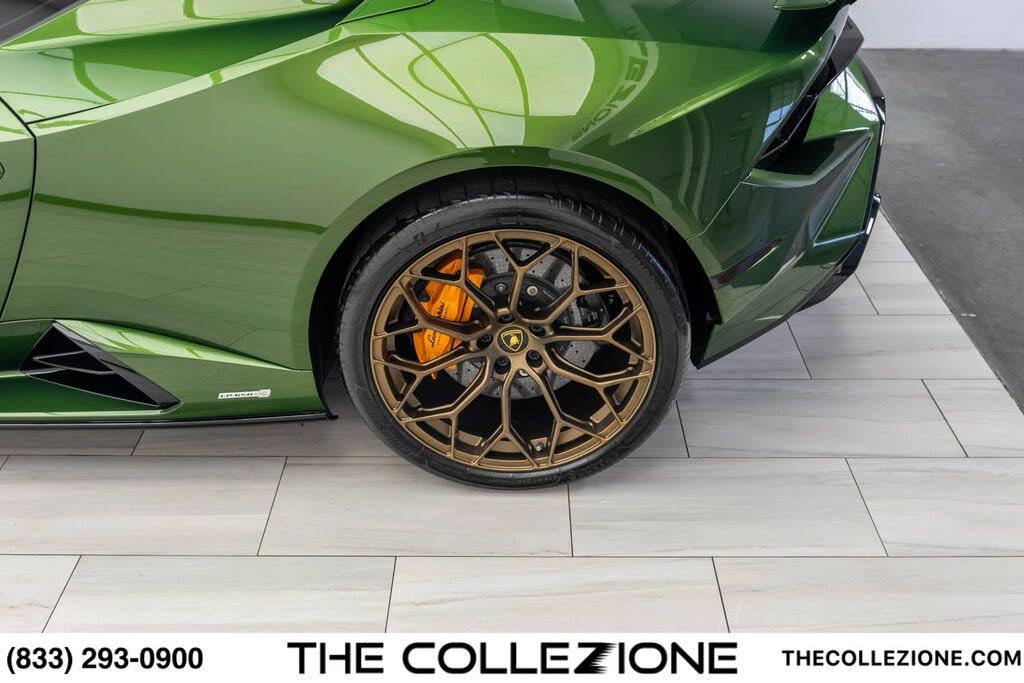 2024 Lamborghini Huracan Tecnica Coupe RWD photo 18
