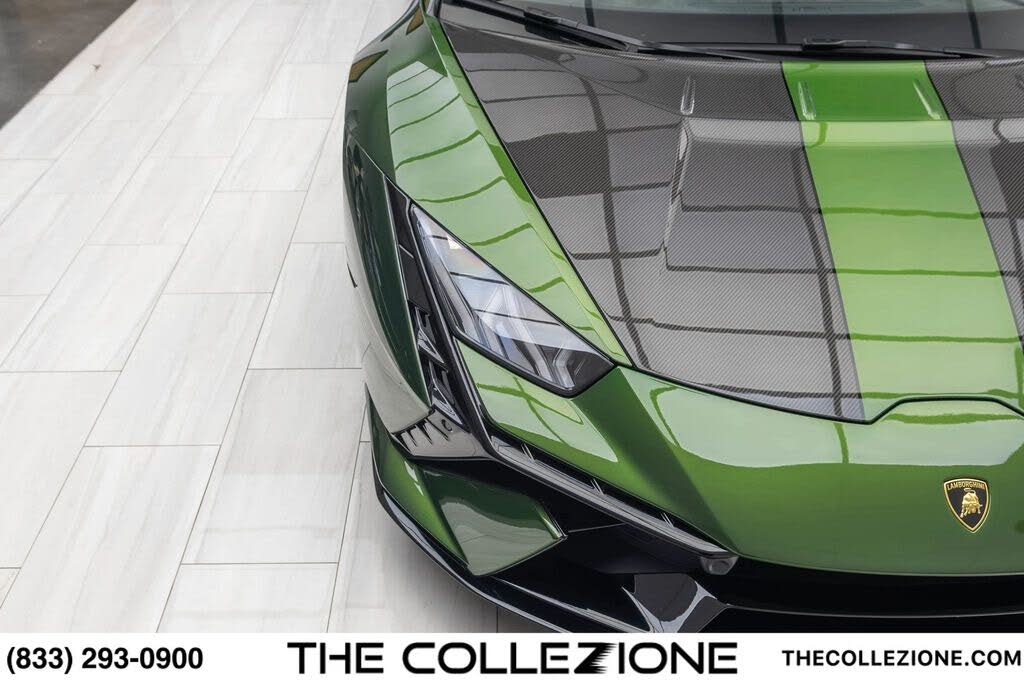 2024 Lamborghini Huracan Tecnica Coupe RWD photo 4