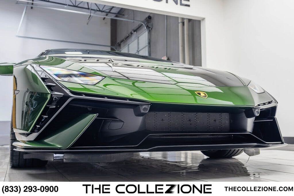2024 Lamborghini Huracan Tecnica Coupe RWD photo 8