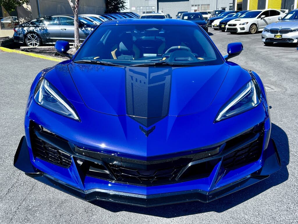 2025 Chevrolet Corvette Z06 2LZ Coupe RWD photo 3