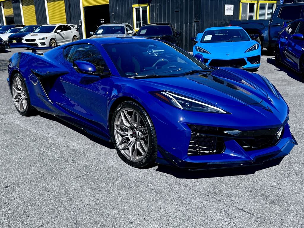2025 Chevrolet Corvette Z06 2LZ Coupe RWD photo 4