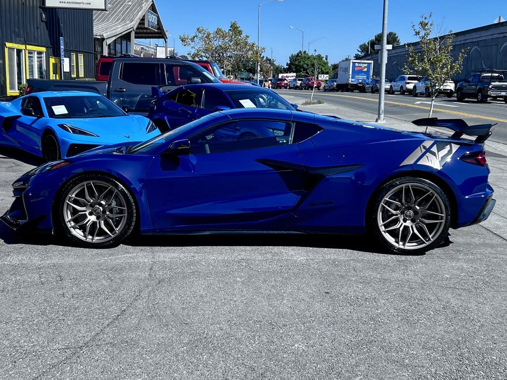 2025 Chevrolet Corvette Z06 2LZ Coupe RWD photo 9