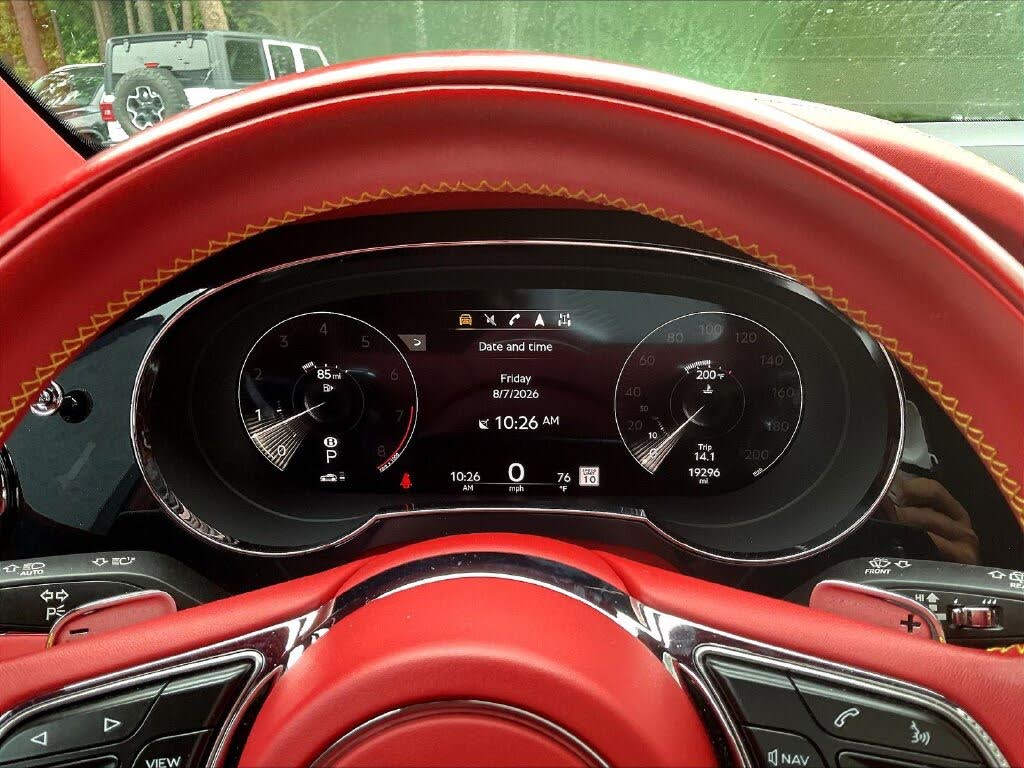 2023 Bentley Bentayga Azure V8 AWD photo 13