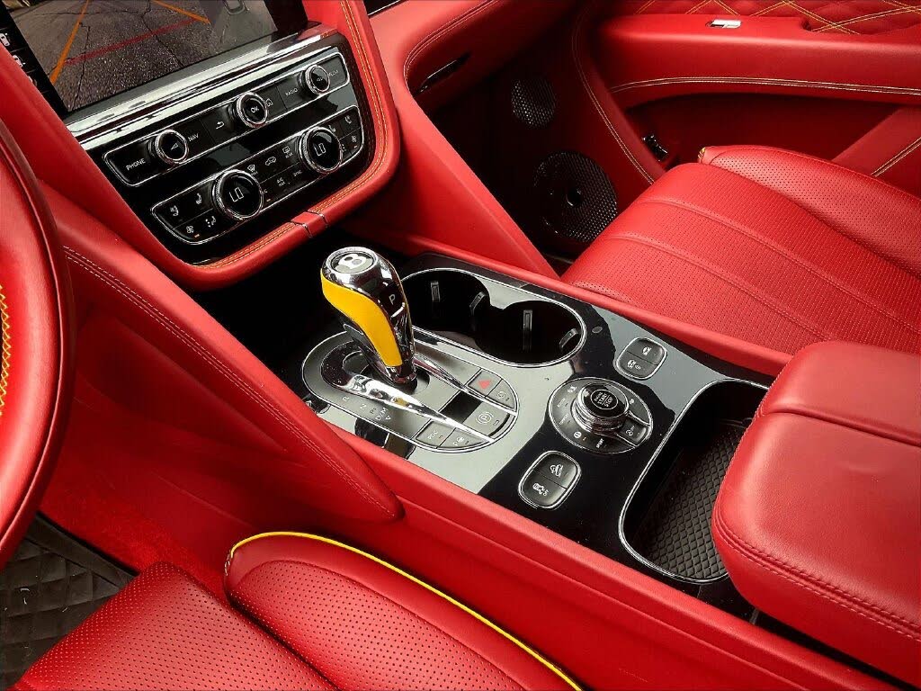 2023 Bentley Bentayga Azure V8 AWD photo 16