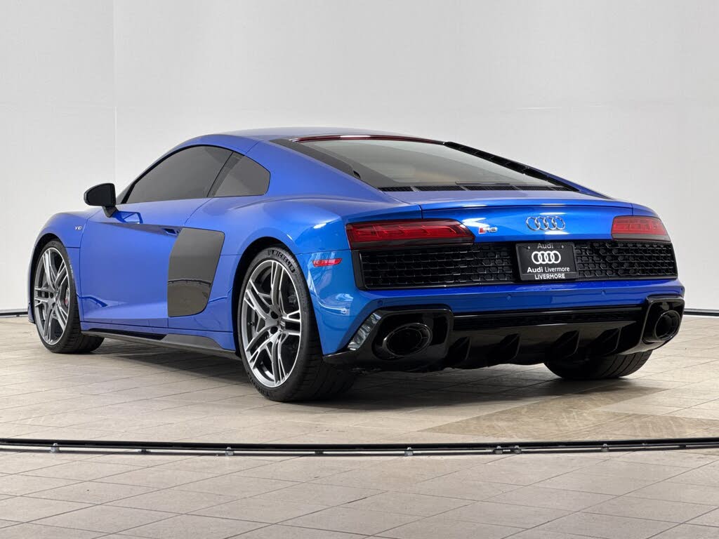 2023 Audi R8 V10 Performance Coupe RWD photo 4 of 24