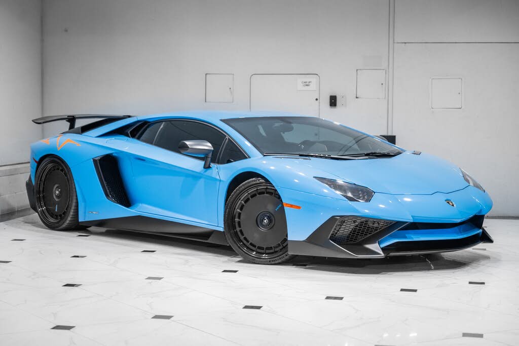 2017 Lamborghini Aventador LP 750-4 SV