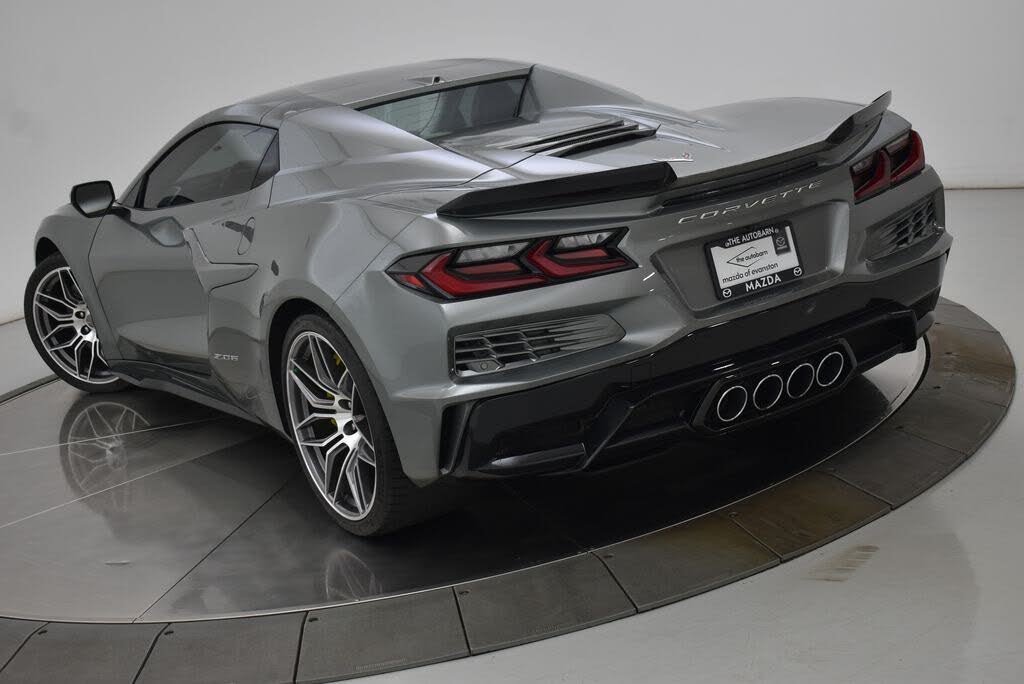2024 Chevrolet Corvette Z06 3LZ Convertible RWD photo 12