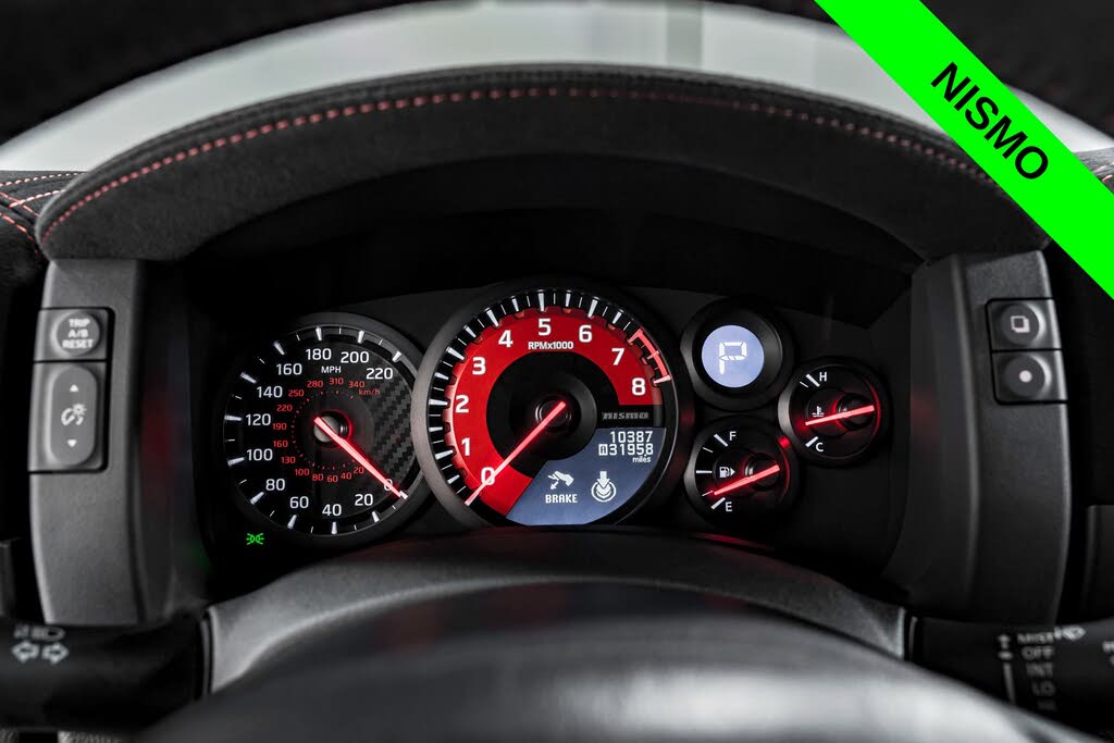 2016 Nissan GT-R NISMO photo 17